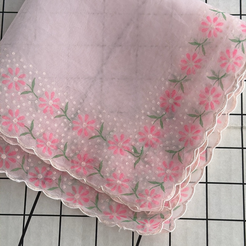 Vintage 1950s Sheer Hankie – Pink Daisy Floral Border, 13” Scalloped Edge